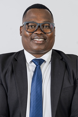 Seitlholo, Mr IS