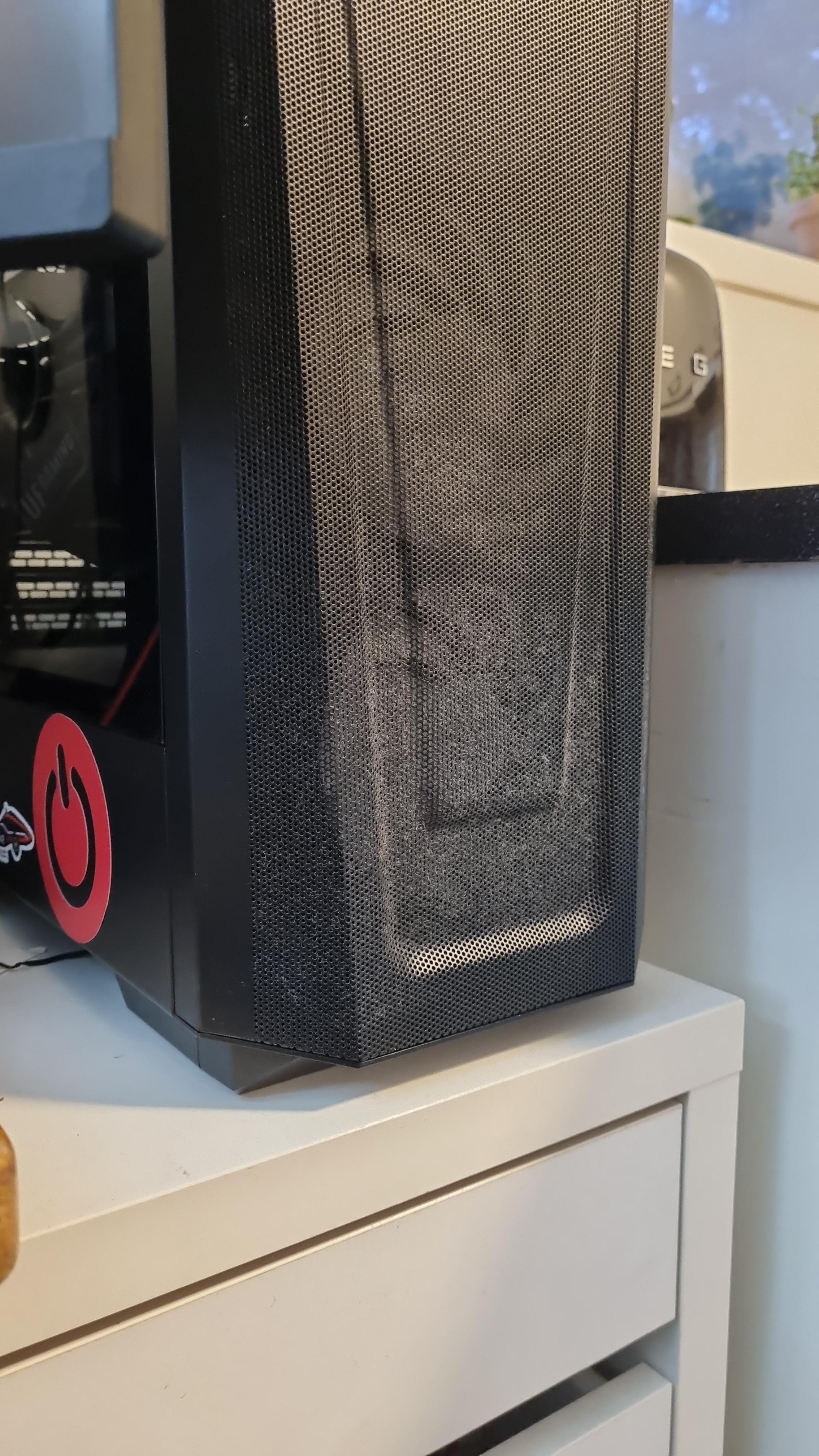 r/pcmasterrace - What is you guys's sign its time to dust out the computer?