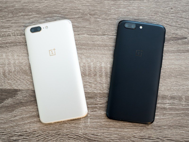 OnePlus 5 in soft gold