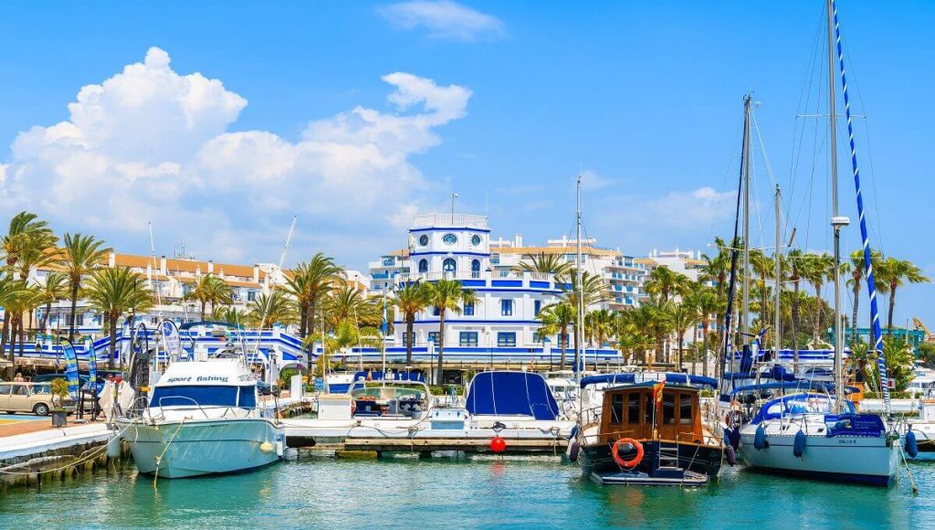 Estepona Marina - real estate near to watersports and yacht berths