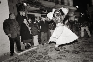 bl000257_dancing