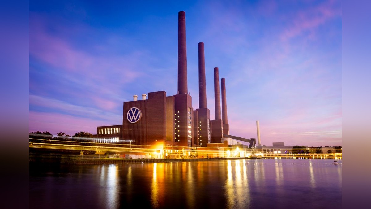 VW plant weiteres Sparprogramm – und das könnte etliche Menschen ihre Jobs kosten Netzwerkstörung Volkswagen - IT-Fehler behoben