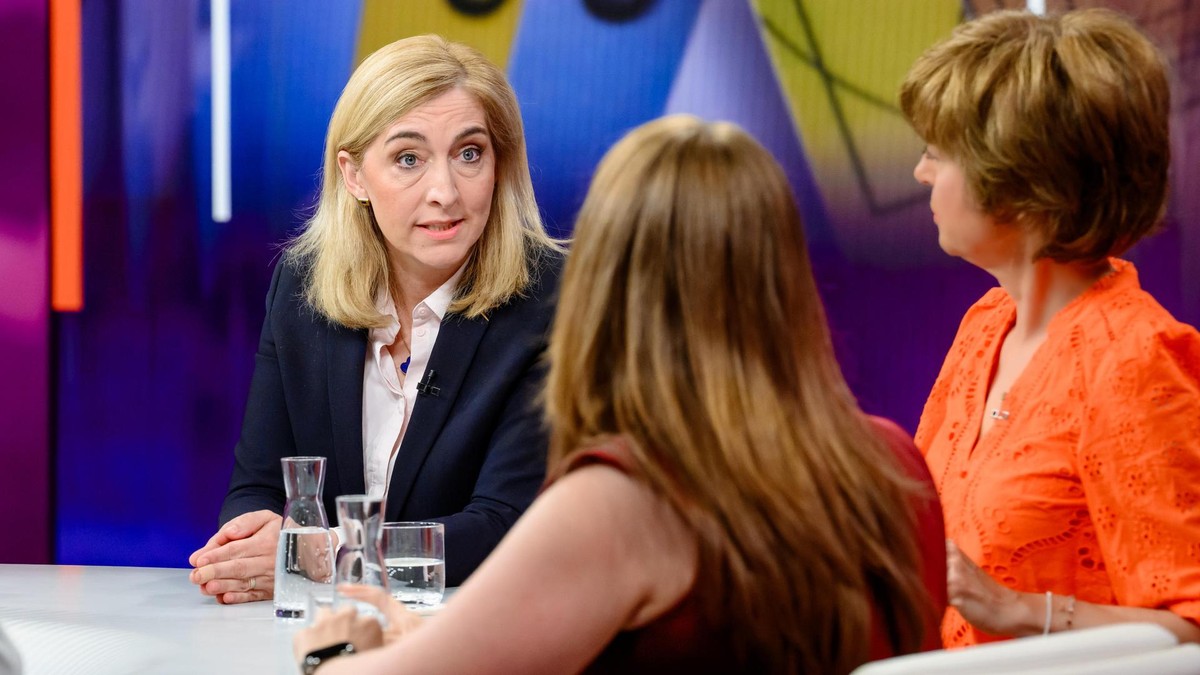 Bundesgesundheitsministerin Nina Warken (CDU) musste bei Maybrit Illner im ZDF ihre Gesundheitsreform verteidigen. Bundesgesundheitsministerin Nina Warken (CDU) musste bei Maybrit Illner im ZDF ihre Gesundheitsreform verteidigen.