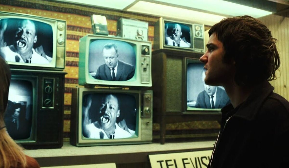 Storefront Television Display (trope)