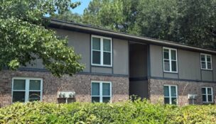 Treehaven Apartments in Summerville has changed ownership, with JLL arranging acquisition and renovation financing for the multifamily community. (Photo/JLL)