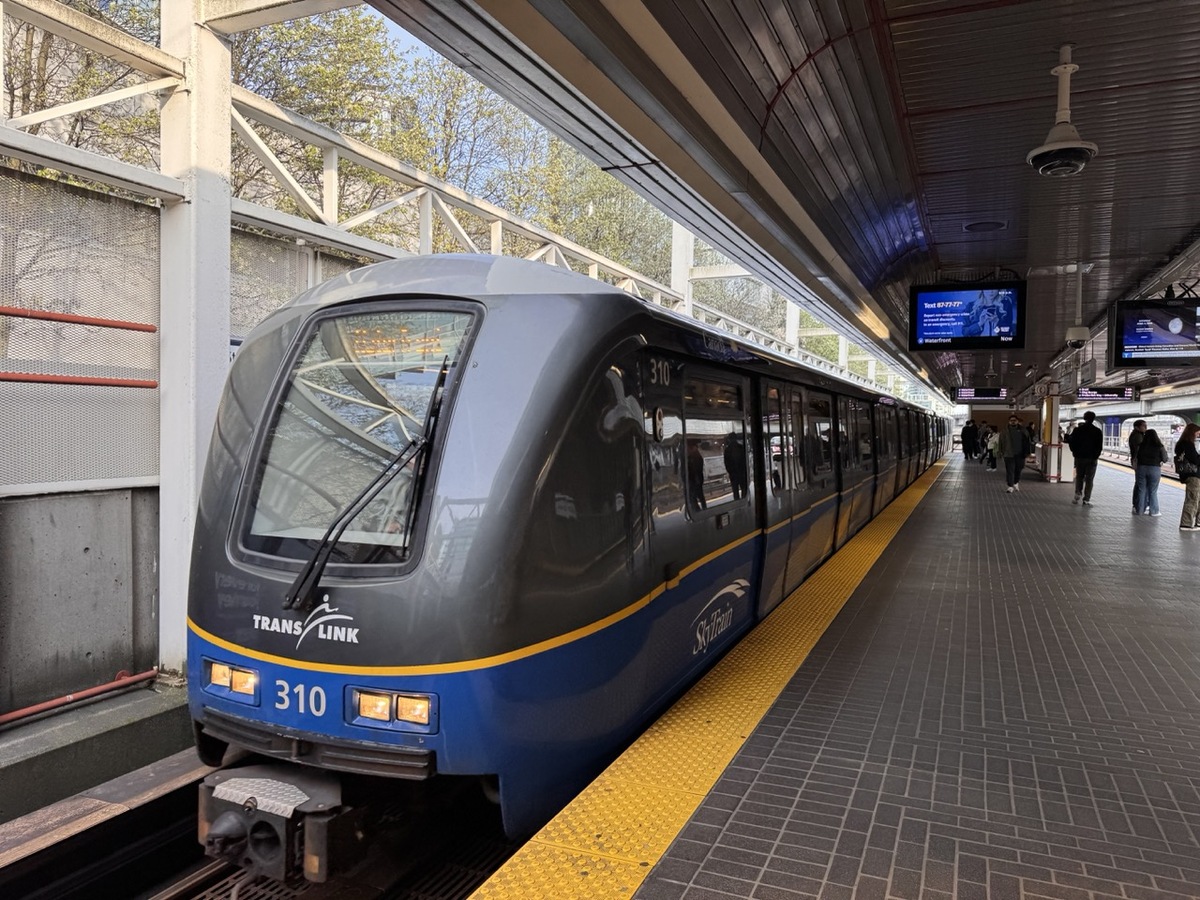 https://static.tvtropes.org/pmwiki/pub/images/skytrain_mark_ii_2nd_gen.jpeg