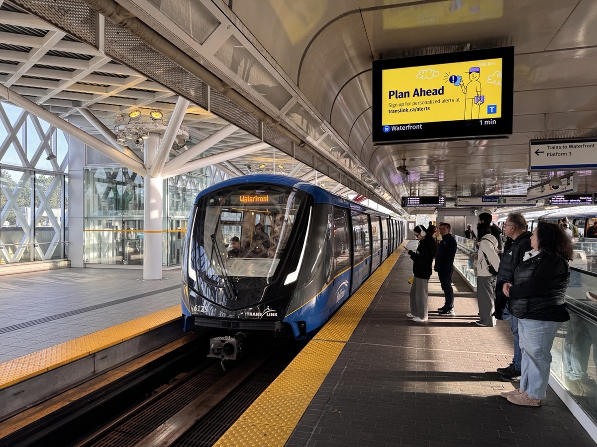https://static.tvtropes.org/pmwiki/pub/images/skytrain_mark_v.jpeg