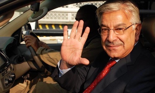 Khawaja Asif accuses India of violating Indus Waters Treaty, urges World Bank to intervene