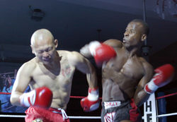 kickboxing_right_hook_landing