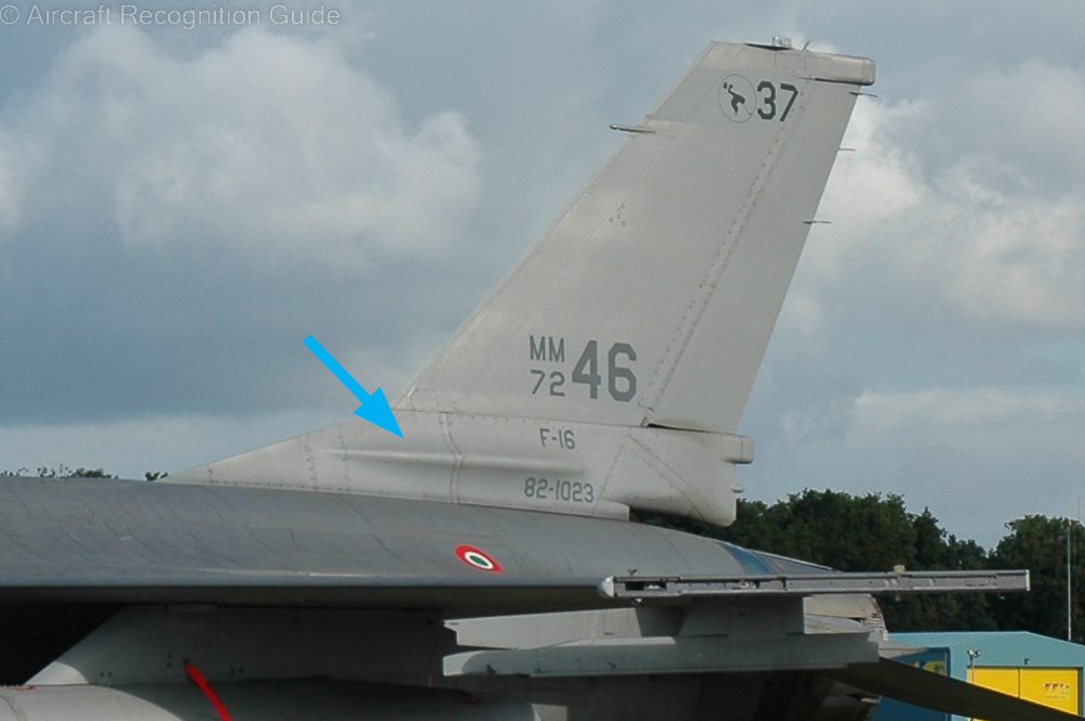 Another feature of the F-16A ADF is the long, narrow bulge at the side of the vertical stabiliser, near the base. Image