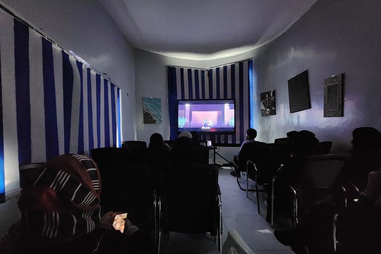 خلال العرض في قاعة سينما الأربعاء (الجزيرة)
