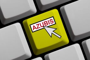 Tastatur mit Taste auf der Azubis steht