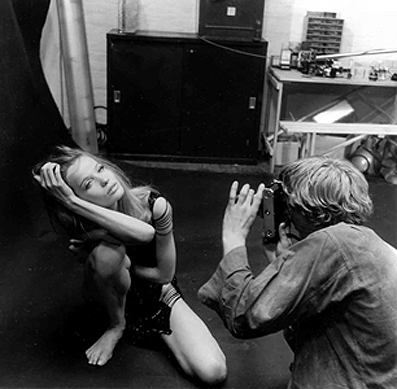 veruschka+formidablemag47 Veruschka in film blow up fashion shooting scene