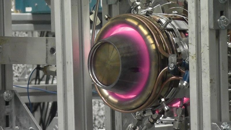 Laufzeitrekord und erste Stromerzeugung mit kompressorloser Wasserstoffgasturbine